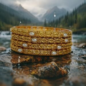 Gold Bangle B10024
