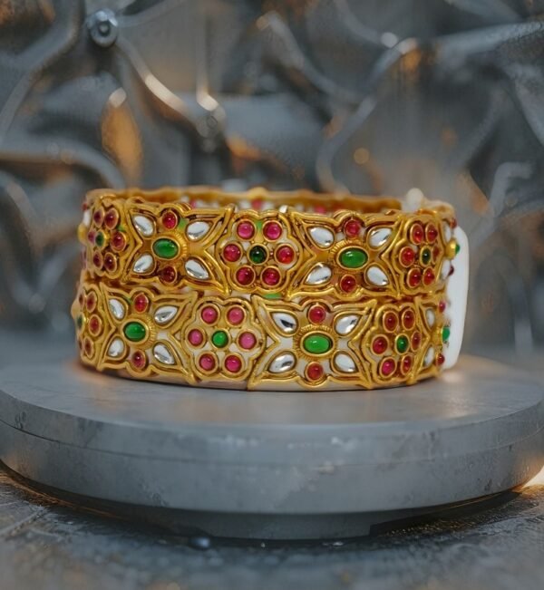 Gold Bangle B10028