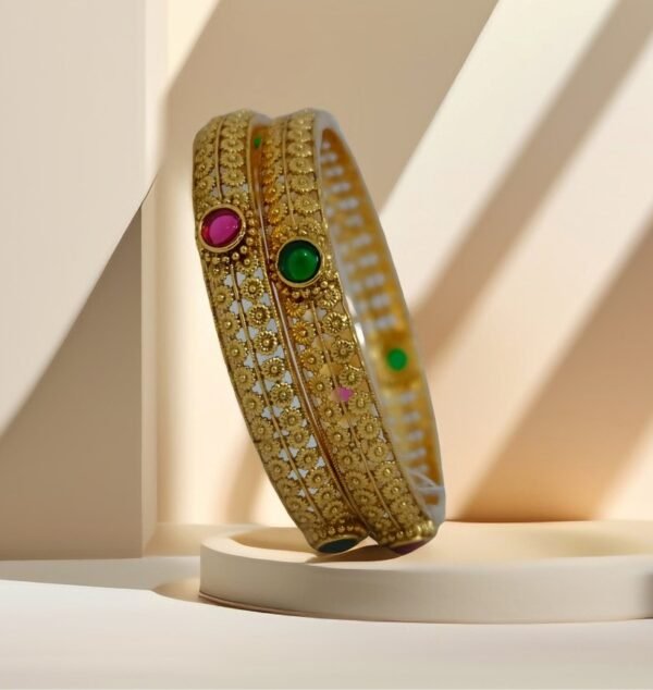 Gold Bangle B10029
