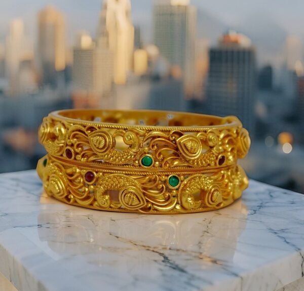 Gold Bangle B10034