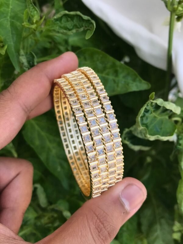Gold Bangle B10038