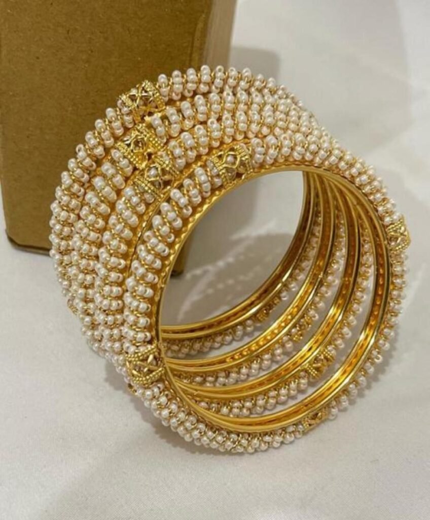 Gold Bangle B10042