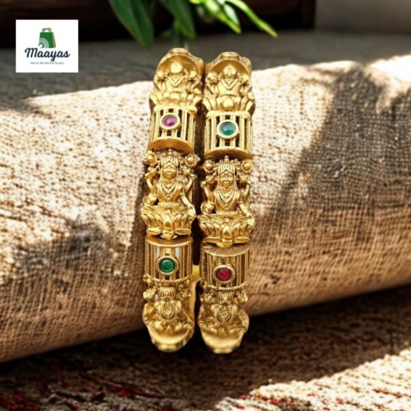 Gold Bangle B10054