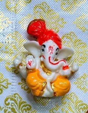 White Ganesha RG10020