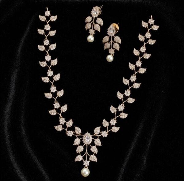AD Necklace AN10027