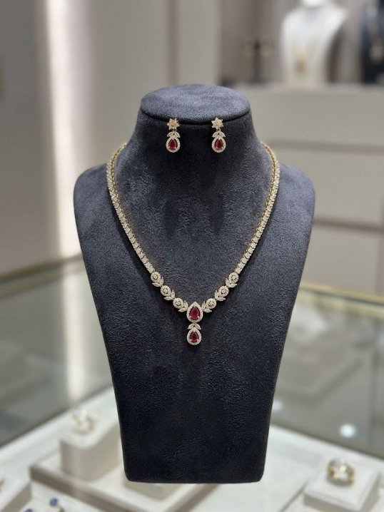 AD Necklace AN10018
